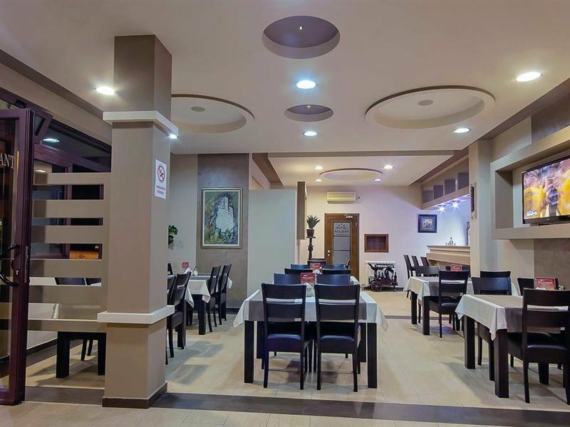 Hotel Holiday Podgorica Exterior photo